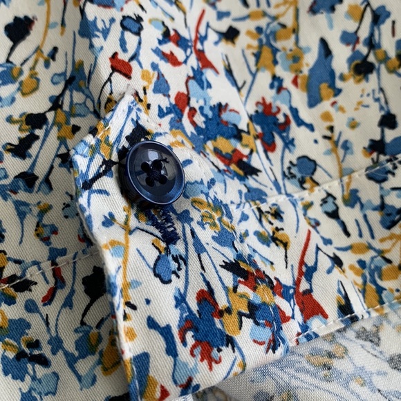 Danini NEW mens shirt in XL in print. Buttons down shirt. Blue buttons. - Picture 5 of 11